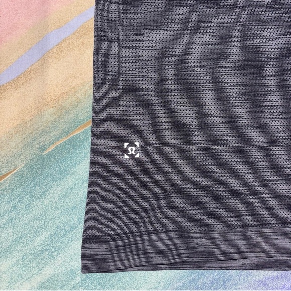Lululemon Men’s Metal Vent Tech Short Sleeve Shirt 2.0 - Black/Gray size L - Picture 3 of 5